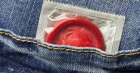 Fafanje brez kondoma Spolna masaža Makeni